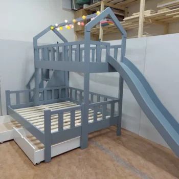 Pat supraetajat cu tobogan si sertare cu 3 locuri
