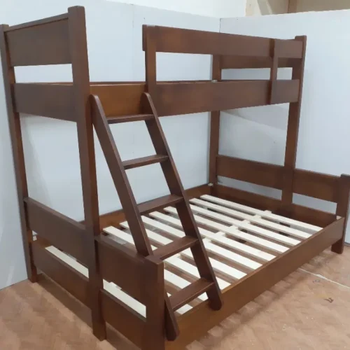 Pat etajat cu trei locuri si sertare