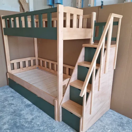 Pat etajat copii extensibil din lemn masiv de calitate superioara de 200x90 cm si 190x90 cm