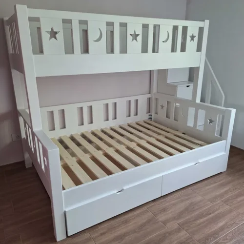 Pat etajat din lemn masiv pentru copii cu scara tip sertare. Dimensiune saltea: 200x120 cm si 200x90cm. Comanda acum simplu si rapid de la Mobila GDI!