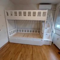 Pat etajat copii extensibil din lemn masiv de calitate superioara de 200x90 cm si 190x90 cm