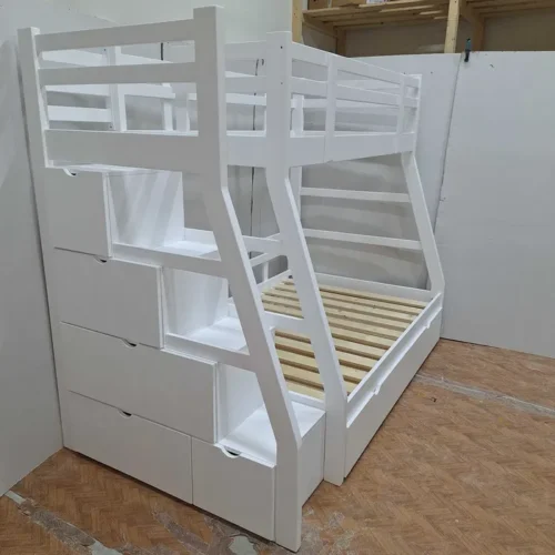 Pat etajat din lemn masiv pentru copii cu scara tip sertare. Dimensiune saltea: 200x120 cm si 200x90cm. Comanda acum simplu si rapid de la Mobila GDI!