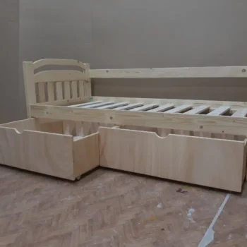 pat o persoana din lemn masiv 200x90cm