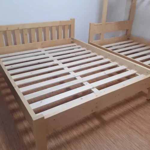 Pat 2 persoane din lemn masiv