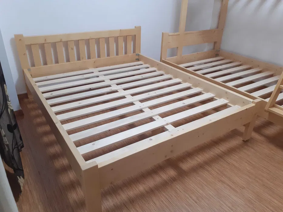 Pat 2 persoane din lemn masiv