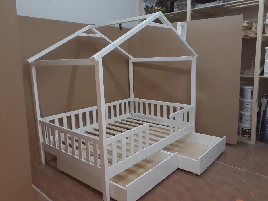 Pat Montessori din lemn masiv 140x200 cm fabricat in Romania. Comanda acum!