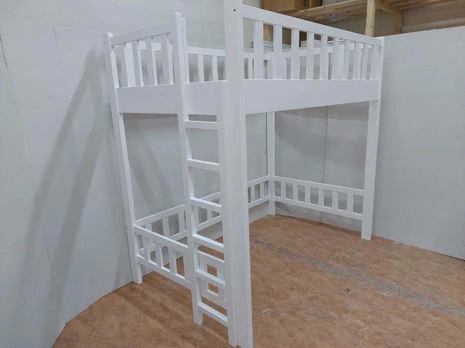 Pat etajat din lemn masiv cu loc de joaca sau birou, 200x90cm