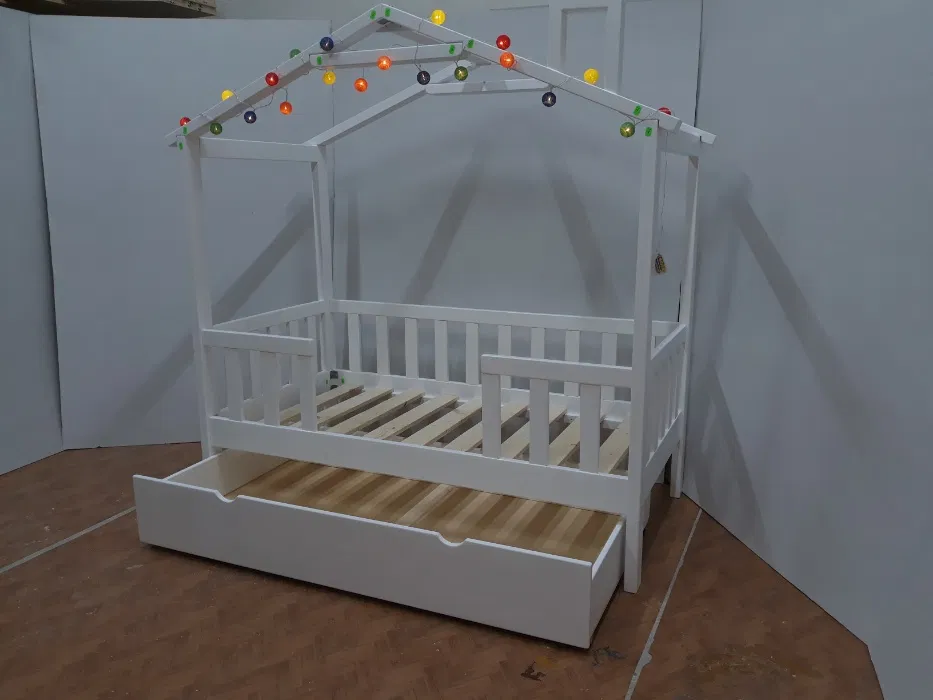 Pat copii Montessori din lemn masiv, 200x90 cm. Comanda acum!