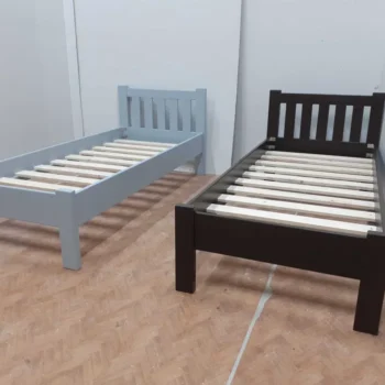 Pat de o persoana din lemn masiv cu locuri de depozitare, pat 200x90cm. Comanda acum!