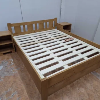 Pat matrimonial 160x200 cm din lemn masiv. Livrare gratuita in toata Romania. Comanda acum!