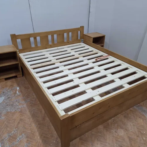 Pat matrimonial 160x200 cm din lemn masiv. Livrare gratuita in toata Romania. Comanda acum!