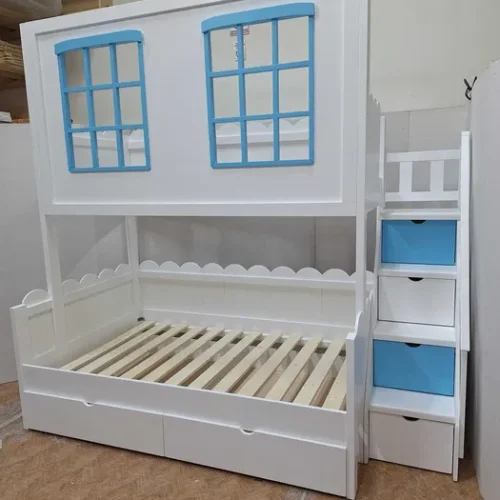 Pat casuta supraetajat premium din lemn amsiv de cea mai inalta calitate. Fabricat in Romania in diverse modele si dimensiuni.