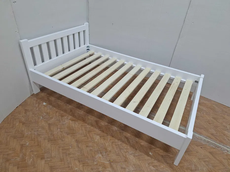 Cauți un pat matrimonial din lemn masiv de 120 × 200 cm? Alege modelul compact 223, cu somiere și finisaj incluse. Comandă acum simplu si rapid de la Mobila GDI! Cauți un pat matrimonial din lemn masiv de 120 × 200 cm? Alege modelul compact 223, cu somiere și finisaj incluse. Comandă acum simplu si rapid de la Mobila GDI!