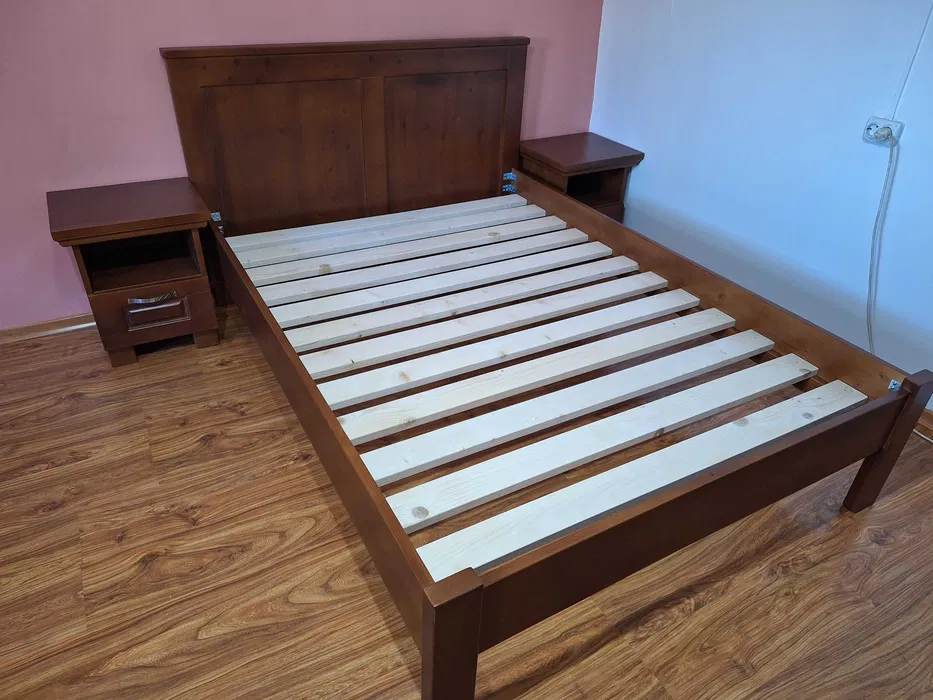 Cauți un pat matrimonial din lemn masiv de 120 × 200 cm? Alege modelul 221, cu somiere și finisaj incluse. Comandă acum de la Mobila GDI, producator de mobilier din lemn masiv! Cauți un pat matrimonial din lemn masiv de 120 × 200 cm? Alege modelul 221, cu somiere și finisaj incluse. Comandă acum de la Mobila GDI, producator de mobilier din lemn masiv!