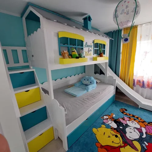 Producator Mobilier din lemn masiv pe comanda.